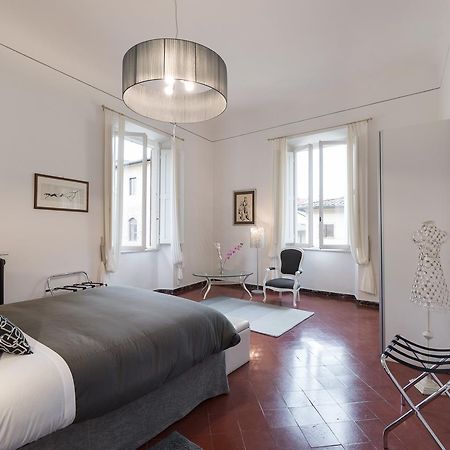 Old Bridge: Historical And Chic Apartment Флоренція Екстер'єр фото