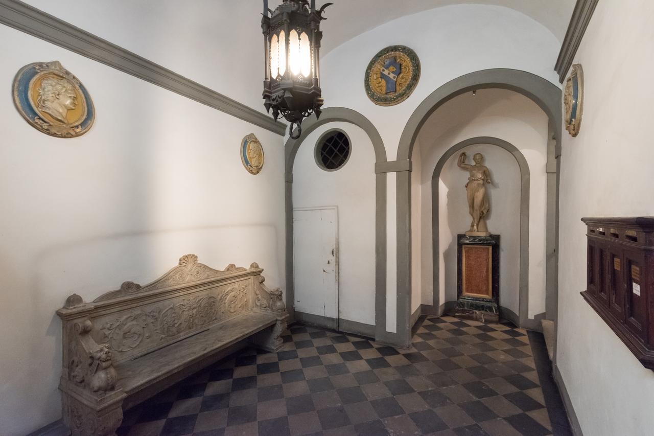 Old Bridge: Historical And Chic Apartment Флоренція Екстер'єр фото